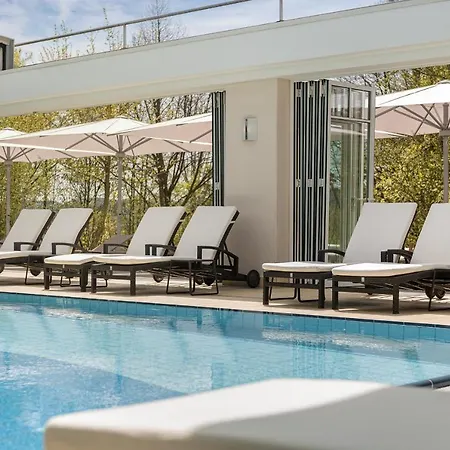 Sonnengut Wellness - Therme -