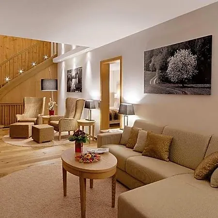 Отель Sonnengut Wellness - Therme - 4*