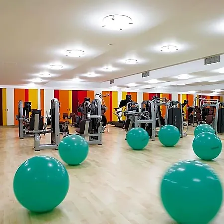 Отель Sonnengut Wellness - Therme - Бад-Бирнбах
