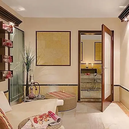 Sonnengut Wellness - Therme - Бад-Бирнбах