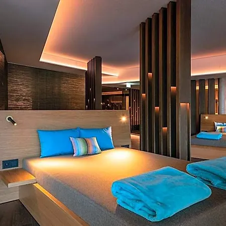 Отель Sonnengut Wellness - Therme - 4*