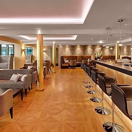 Sonnengut Wellness - Therme - 酒店 4*