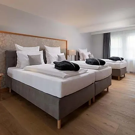 Sonnengut Wellness - Therme - Отель