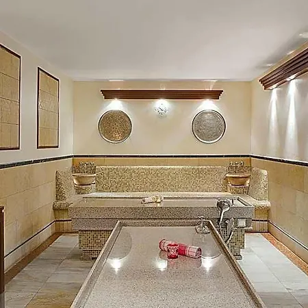 Sonnengut Wellness - Therme - 4* 巴特比恩巴赫