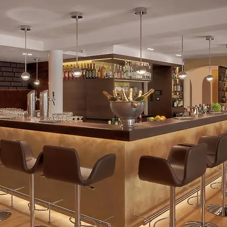 Отель Sonnengut Wellness - Therme -