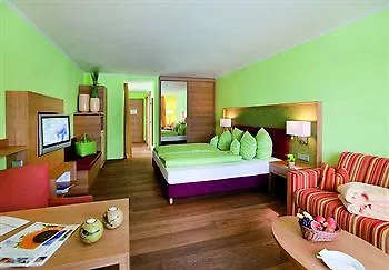 Sonnengut Wellness - Therme - Бад-Бирнбах