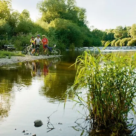 Отель Sonnengut Wellness - Therme - Бад-Бирнбах